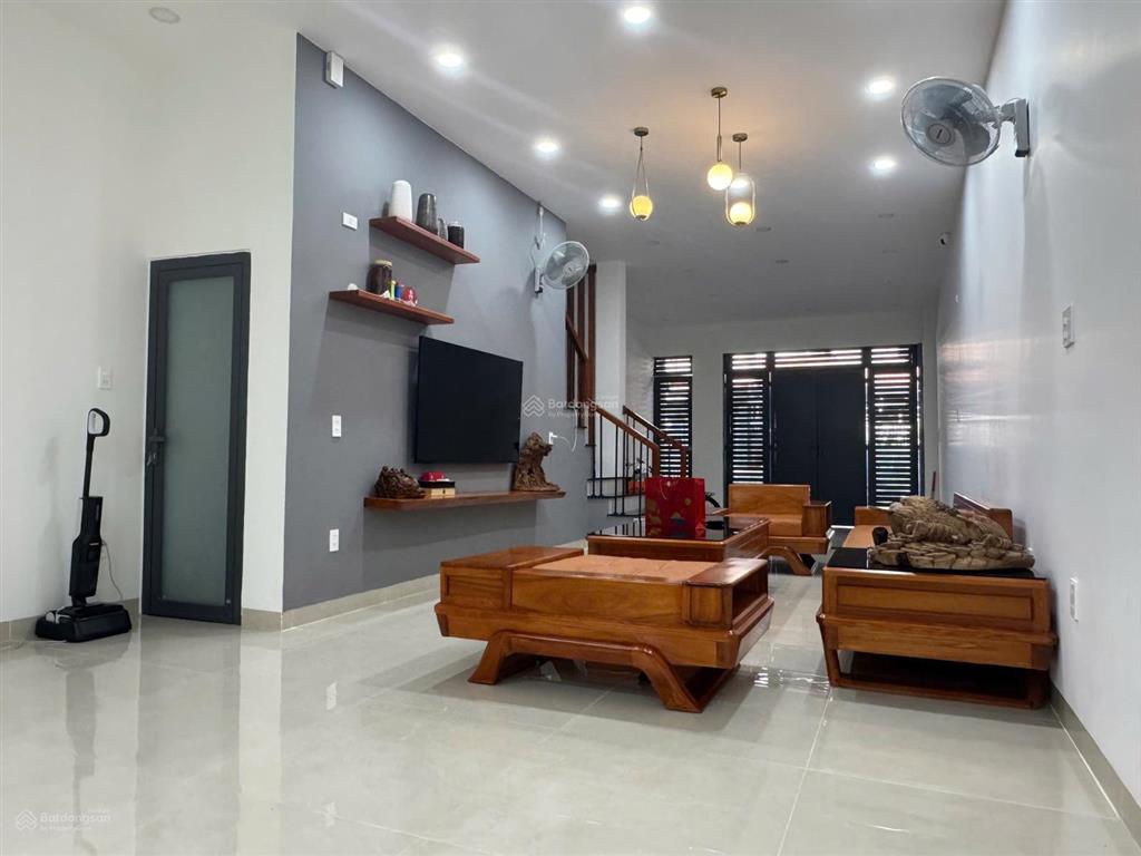 Bán nhà 2 tầng mặt tiền đường phan vinh 97,5 m2 (ngang 5m) giá 11,5 tỷ  phường nha trang!