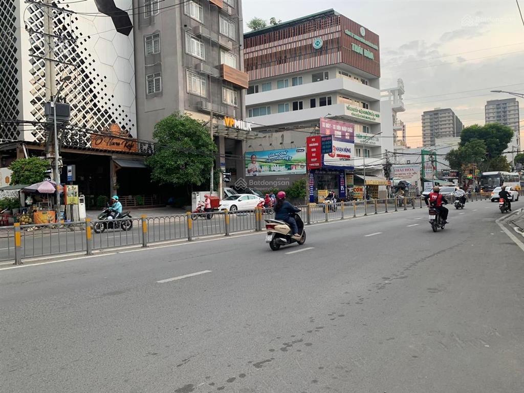 Diện tích siêu khủng sót tại quận 7. dt 630m2. ngang 32m xây toà nhà vp hay chdv đều đẹp  45 tỷ