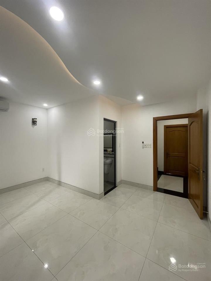 Bán nhà 4 tầng phú thuận kdc đồng bộ sát vách phú mỹ hưng quận 7. ngang 5m. chỉ 9.5 tỷ