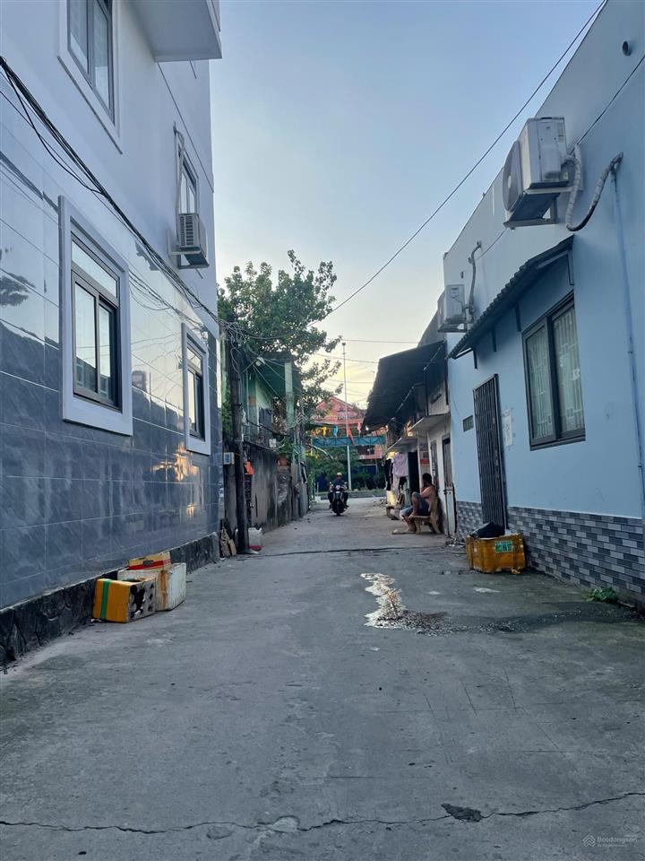 Chỉ 9.7 tỷ. bán nhà siêu hiếm sát mặt tiền nguyễn thị thập với hoàng trọng mậu q7. full thổ 155m2.