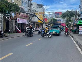 Bán nhà măt tiền đường số sát lâm văn bền tân quy. quận 7. dt 121m2. ngang 5.5m. chỉ 16 tỷ