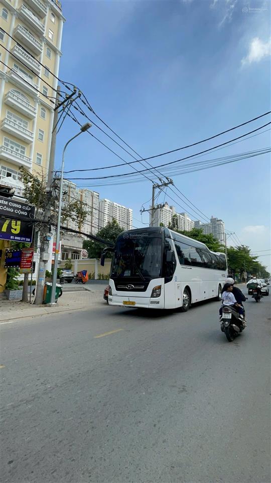 Bán đất tặng nhà mtkd hoàng quốc việt q7  dtcn gần 600m2. ngang khủng 13 x 50. chỉ 80 tỷ