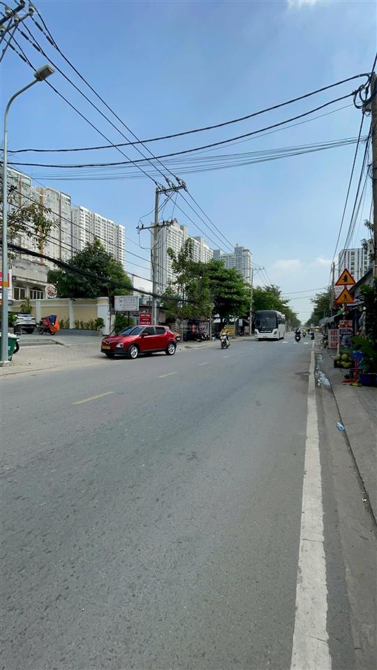 Bán đất tặng nhà mtkd hoàng quốc việt q7  dtcn gần 600m2. ngang khủng 13 x 50. chỉ 80 tỷ