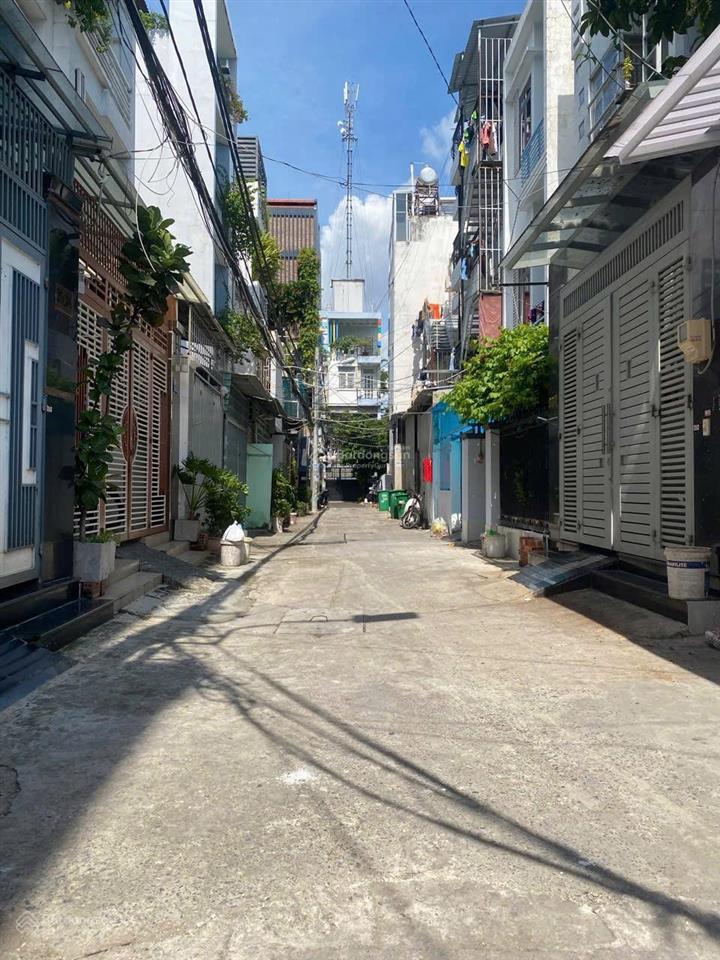 Nhỉnh 8 tỷ. nhà vừa ở vừa có dòng tiền. sát mt nguyễn lương bằng với phạm hữu lầu q7. 5 x 18 90m2