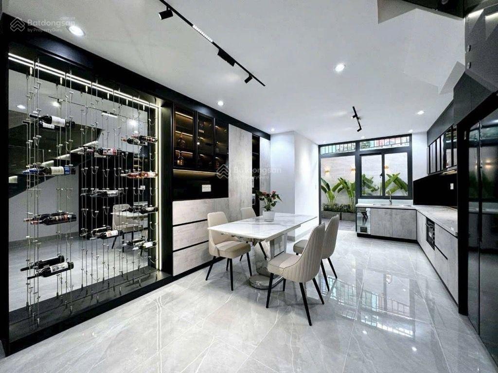 Bán nhà đẹp đường võ thị nhờ q7. dt 72m². dọn vào ở luôn  chủ xây tâm huyết. nhỉnh 7 tỷ