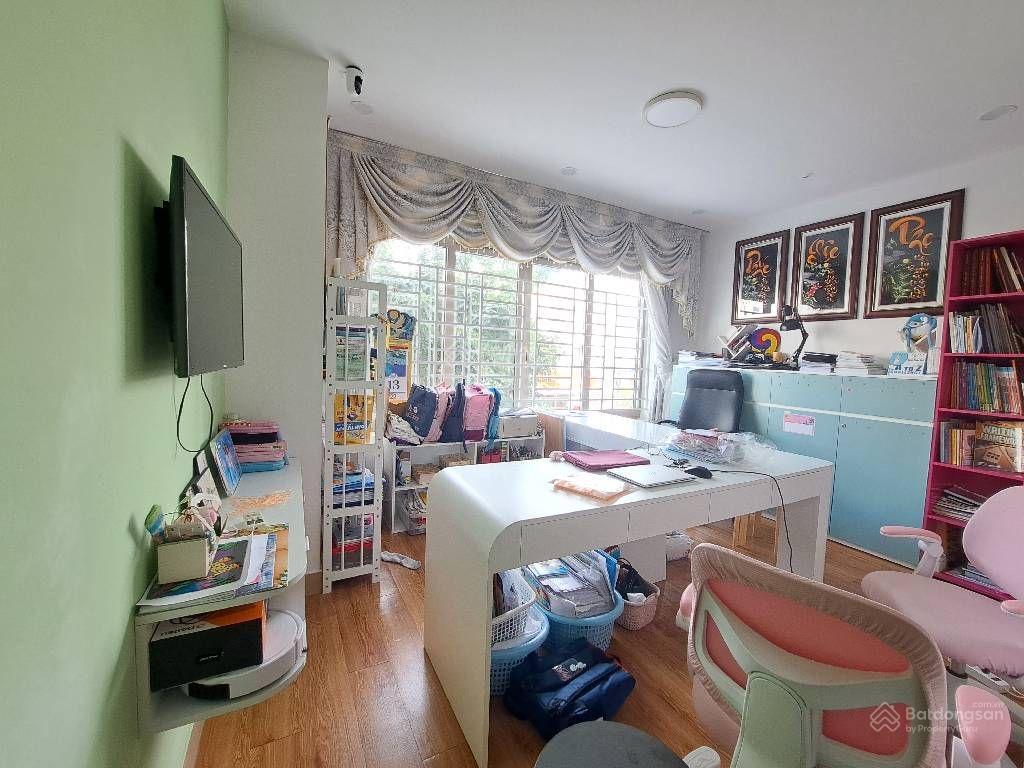 Chỉ 8.8 tỷ. bán nhà siêu hiếm mt đường số sát vách tạ quang bữu p5 quận 8. 60m2.