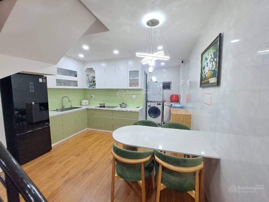 Chỉ 8.8 tỷ. bán nhà siêu hiếm mt đường số sát vách tạ quang bữu p5 quận 8. 60m2.