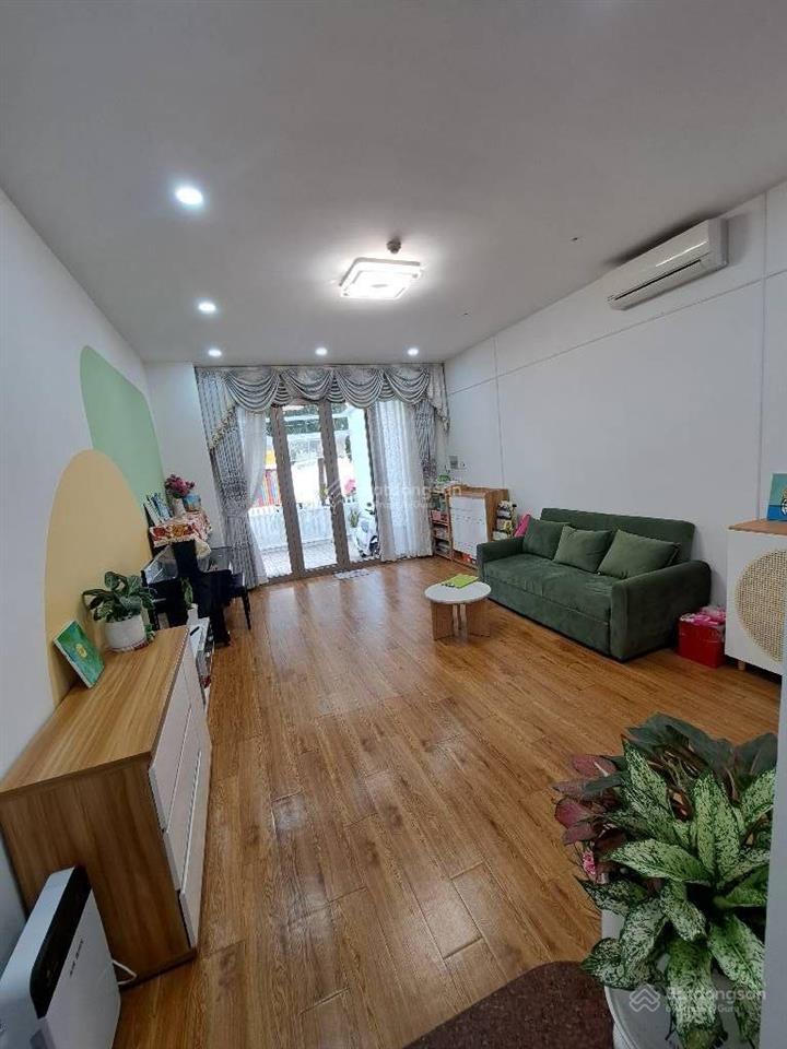 Chỉ 8.8 tỷ. bán nhà siêu hiếm mt đường số sát vách tạ quang bữu p5 quận 8. 60m2.