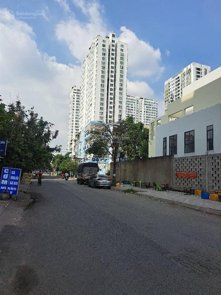 Chỉ 8.8 tỷ. bán nhà siêu hiếm mt đường số sát vách tạ quang bữu p5 quận 8. 60m2.