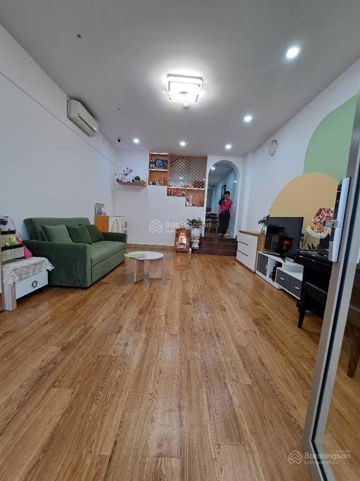 Chỉ 8.8 tỷ. bán nhà siêu hiếm mt đường số sát vách tạ quang bữu p5 quận 8. 60m2.