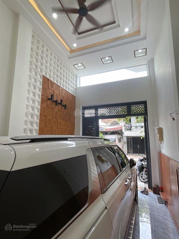 Chỉ 9.2 tỷ. nhà bán mặt tiền đường số 4 tầng sát vách phạm hùng quận 8. dt 68m2.