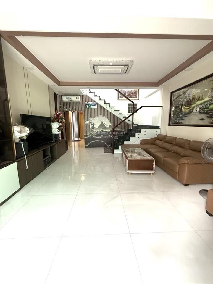 Bán nhà hẻm xe hơi quay đầu dt khủng 210m2 sát nguyễn thị thập q7  7 x 30  chỉ 13.3 tỷ