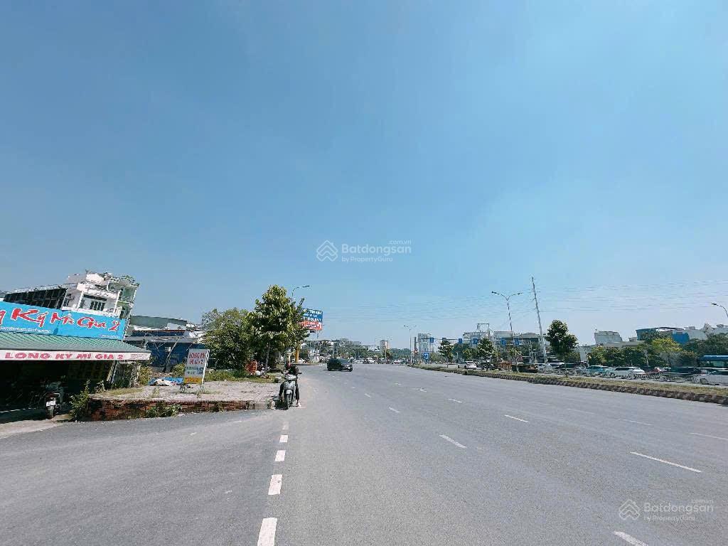 Cầu thủ thiêm 4 q7 chưa xây xong nhưng giới đầu tư bắt đầu gom mặt tiền nguyễn văn linh. giá 16 tỷ
