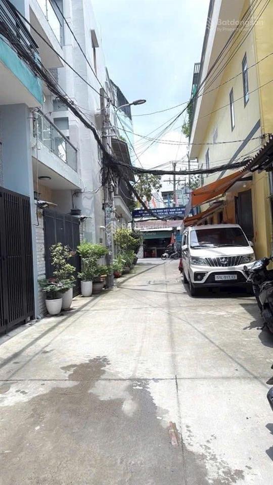 Chỉ 4 tỷ tí. nhà lầu 60m2, ngang 5m rộng rãi. hẻm nhựa ô tô 7 chỗ thông. gần dương thị mười quận 12