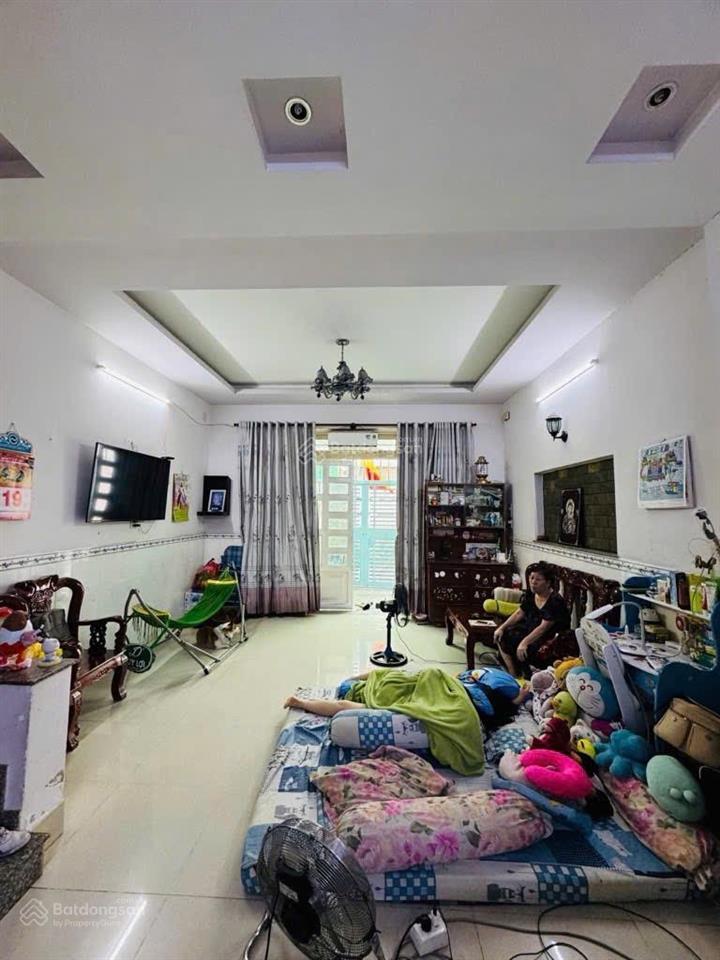 Chỉ 4 tỷ tí. nhà lầu 60m2, ngang 5m rộng rãi. hẻm nhựa ô tô 7 chỗ thông. gần dương thị mười quận 12