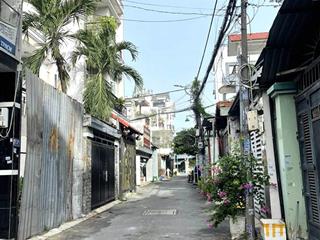 Quá ngon mua để ở nhỉnh 4 tỷ, nhà 3 tầng, 4.5x15m, hẻm 5m xe hơi vô thoải mái, đông bắc, quận 12