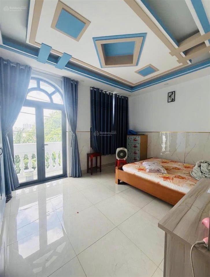 Bán gấp nhà lầu đúc kiên cố, nhỉnh 5 tỷ 4,3x23m, hẻm 6m, cách mặt tiền 20m, tân thới hiệp quận 12
