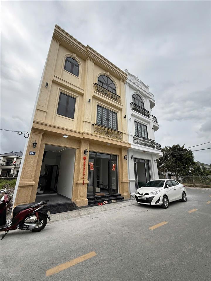 Nhà 2,x tỷ mặt đường tại an dương, gần cầu kiến an, đại học hải phòng