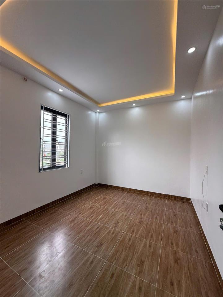 Nhà 2,x tỷ mặt đường tại an dương, gần cầu kiến an, đại học hải phòng