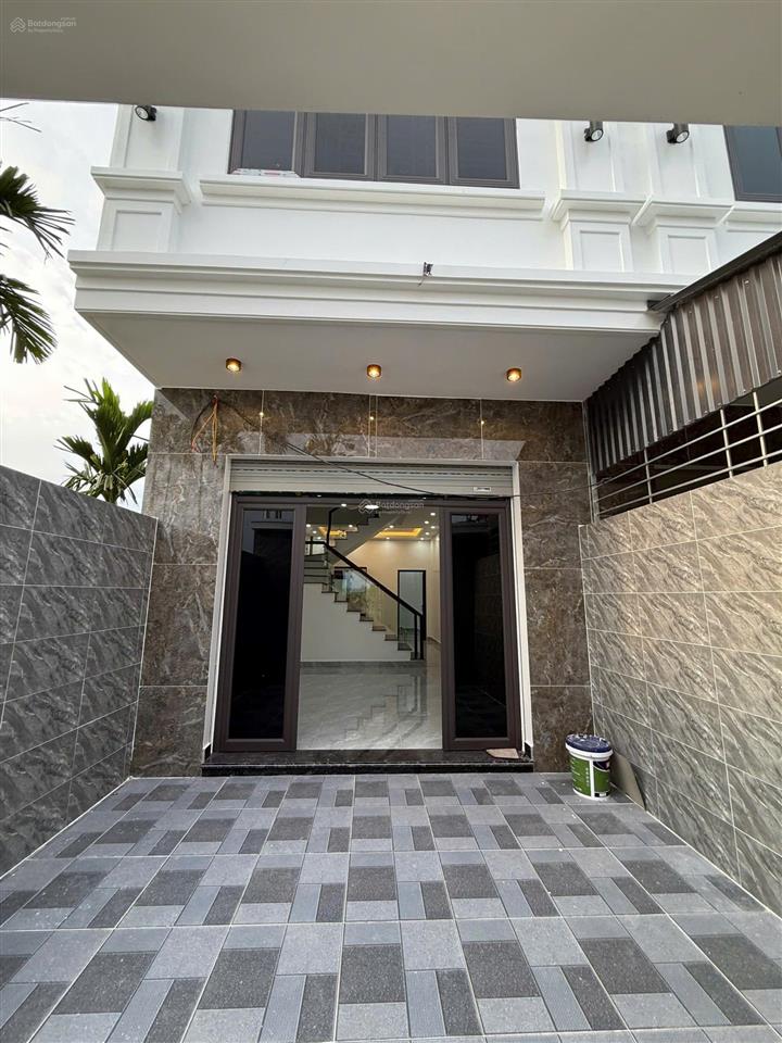 Nhà sân cổng 70m2 gần chợ kiều trung, hồng thái, an dương, hải phòng