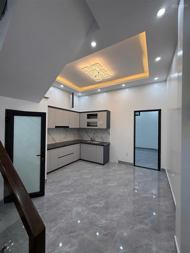 Nhà sân cổng 70m2 gần chợ kiều trung, hồng thái, an dương, hải phòng