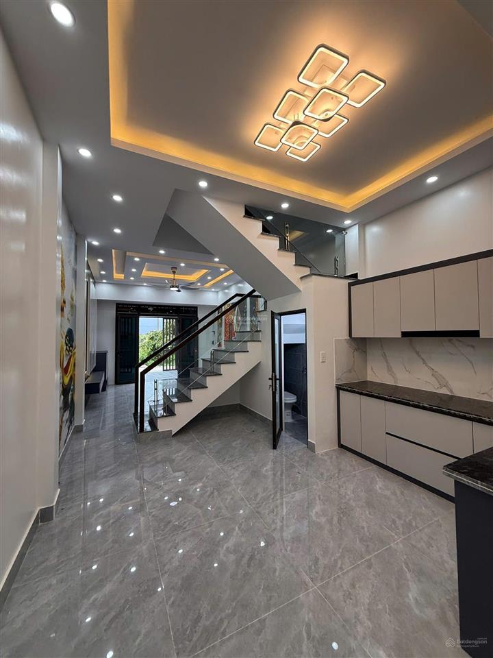 Nhà sân cổng 70m2 gần chợ kiều trung, hồng thái, an dương, hải phòng
