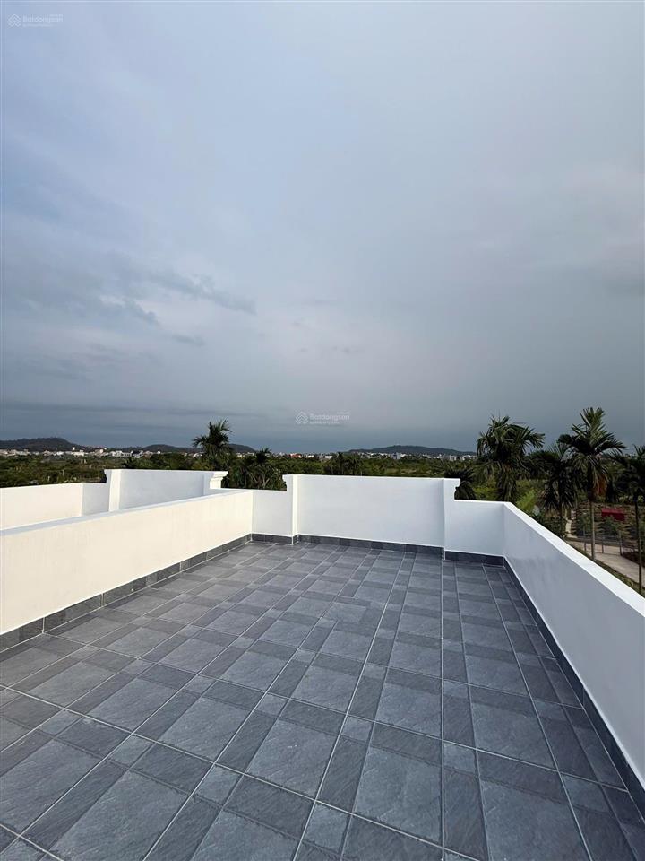 Nhà sân cổng 70m2 gần chợ kiều trung, hồng thái, an dương, hải phòng