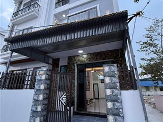 Nhà 2,2x tỷ sân cổng an dương, hải phòng , lô góc