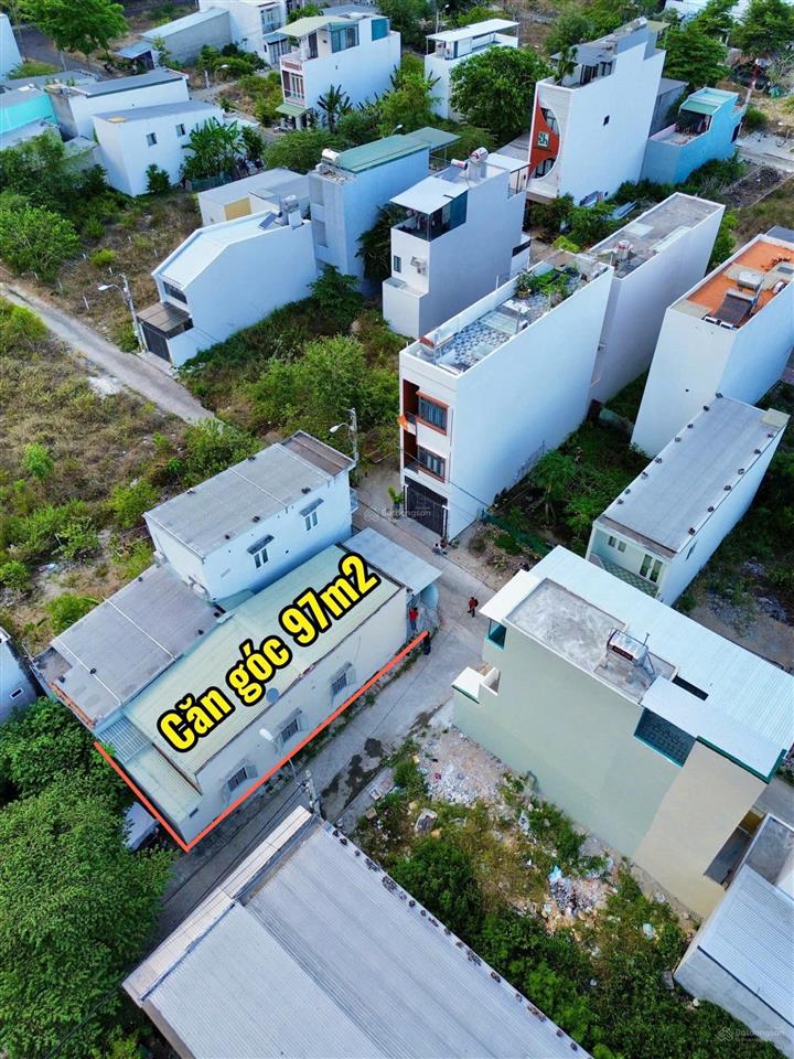 Hạ giá bán nhanh. chủ cần bán lô góc căn nhà cấp 4 gồm 3pn ở ngon luôn tại tđc đất lành