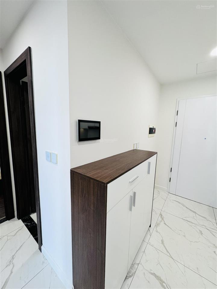 Bán vpdn 2pn 2wc full nt 71m2 giá chỉ 4,3 tỷ cc sunshine sky city quận 7.  0933 339 *** thụy