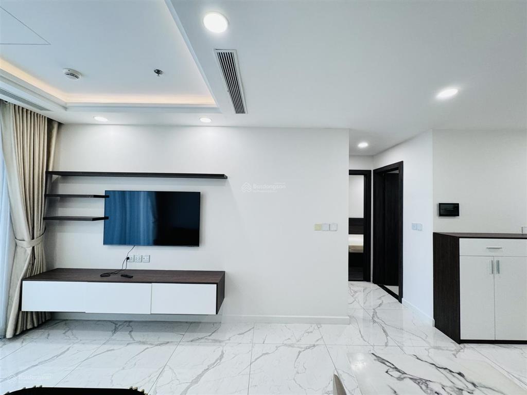 Bán vpdn 2pn 2wc full nt 71m2 giá chỉ 4,3 tỷ cc sunshine sky city quận 7.  0933 339 *** thụy