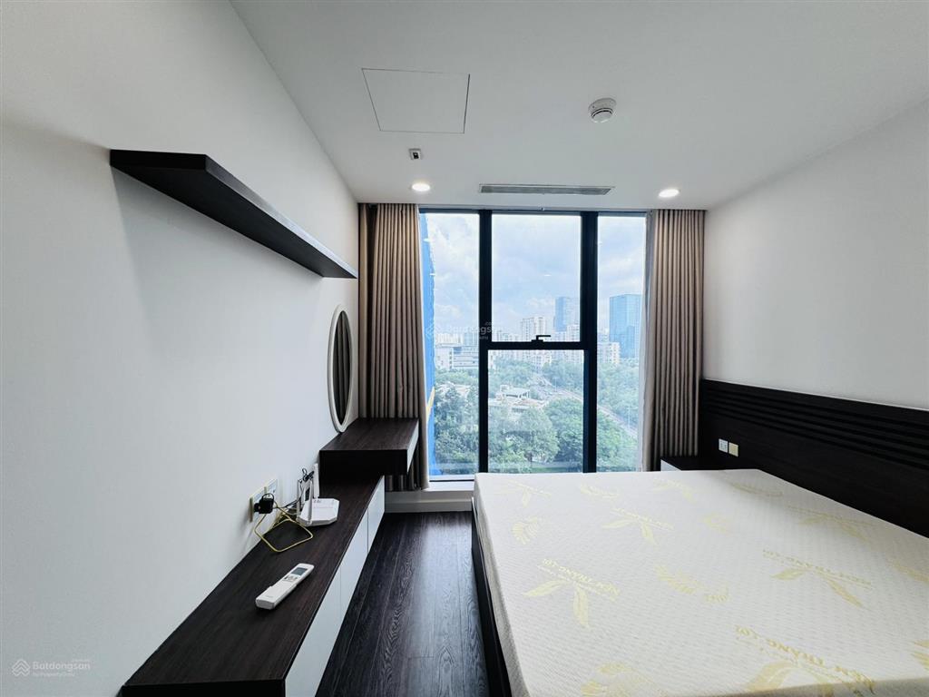 Bán vpdn 2pn 2wc full nt 71m2 giá chỉ 4,3 tỷ cc sunshine sky city quận 7.  0933 339 *** thụy