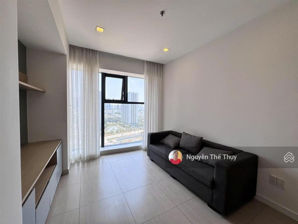 Chỉ 15tr có ngay căn 2pn full nt 123m2 cc noble crystal riverside q7.  0933 339 *** ms thụy