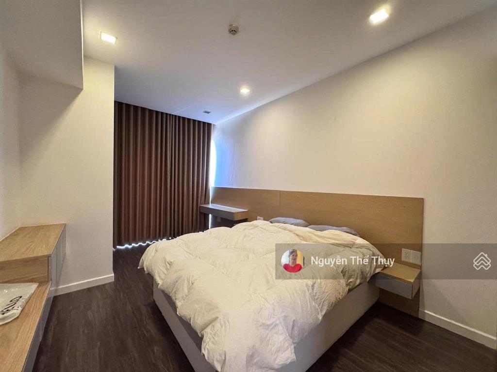 Chỉ 15tr có ngay căn 2pn full nt 123m2 cc noble crystal riverside q7.  0933 339 *** ms thụy