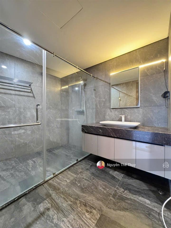 Cho thuê căn 122m2 2pn giá thuê chỉ 15tr (miễn pql) chung cư noble crystal riverside q7