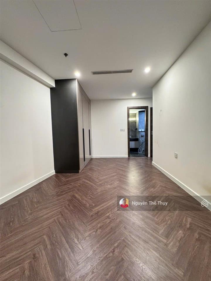 Cho thuê căn 122m2 2pn giá thuê chỉ 15tr (miễn pql) chung cư noble crystal riverside q7
