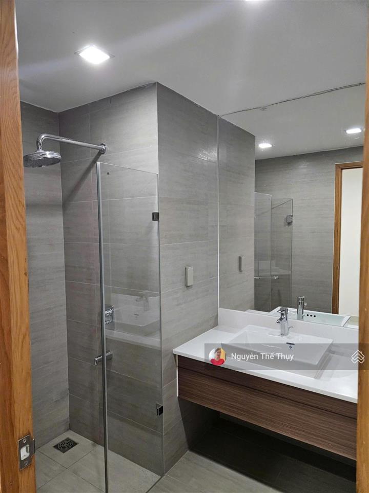 Cho thuê căn 2pn full nt giá thuê 16tr (miễn pql) chung cư noble crystal riverside q7