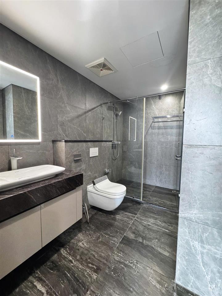 Chỉ 13 triệu có ngay căn 2pn+1 ntcb cc noble crystal riverside q7.