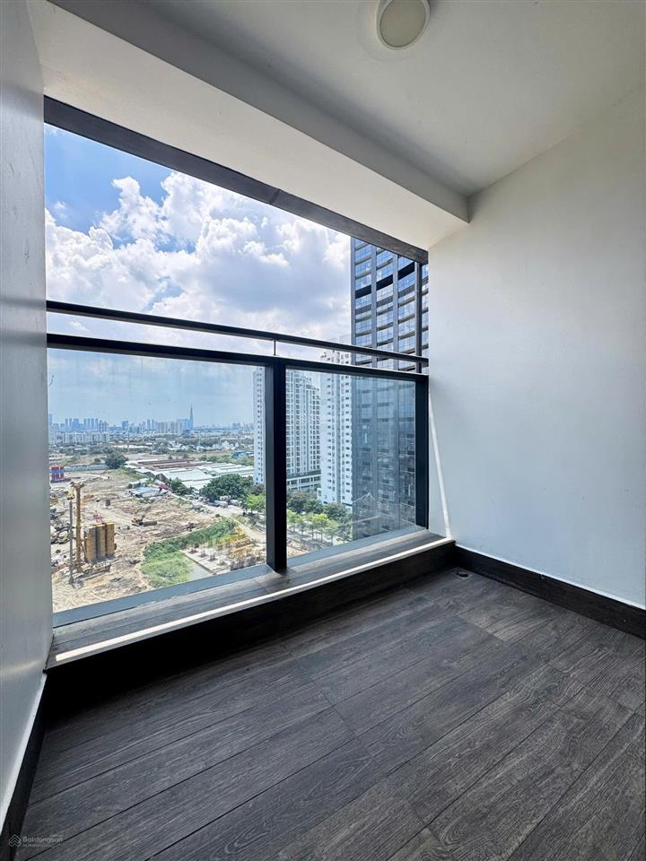 Chỉ 13 triệu có ngay căn 2pn+1 ntcb cc noble crystal riverside q7.