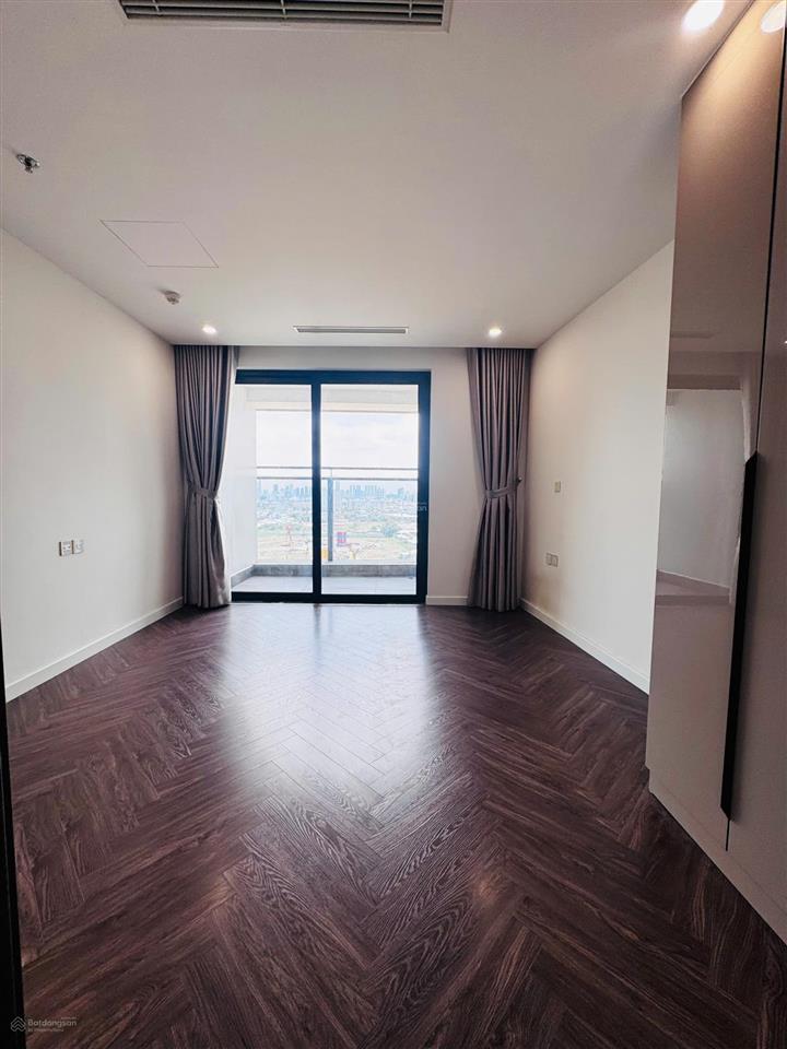 Chỉ 13 triệu có ngay căn 2pn+1 ntcb cc noble crystal riverside q7.