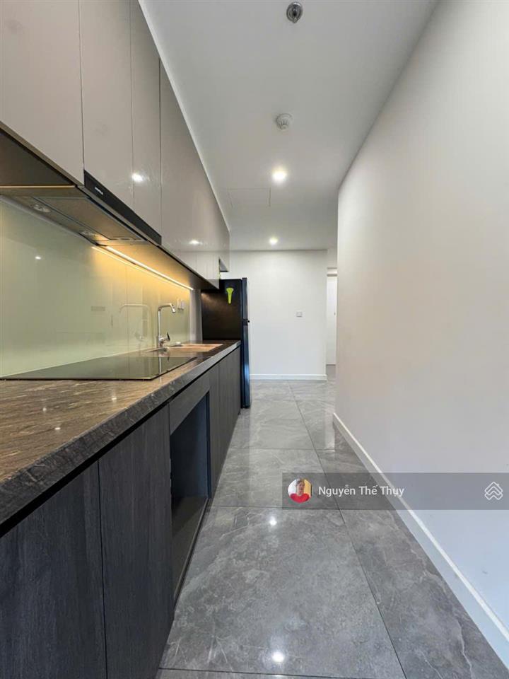 Cho thuê căn 2pn 122m2 full nt giá thuê 20tr/th (miễn pql) chung cư noble crystal riverside q7