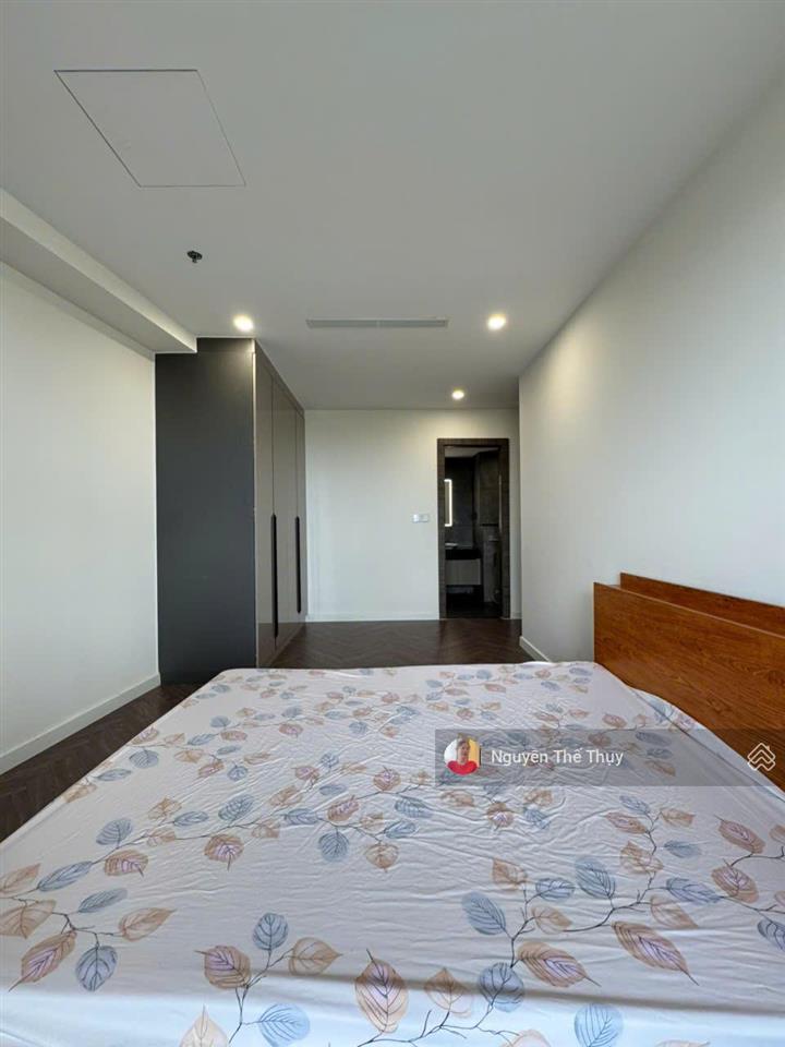 Cho thuê căn 2pn 122m2 full nt giá thuê 20tr/th (miễn pql) chung cư noble crystal riverside q7