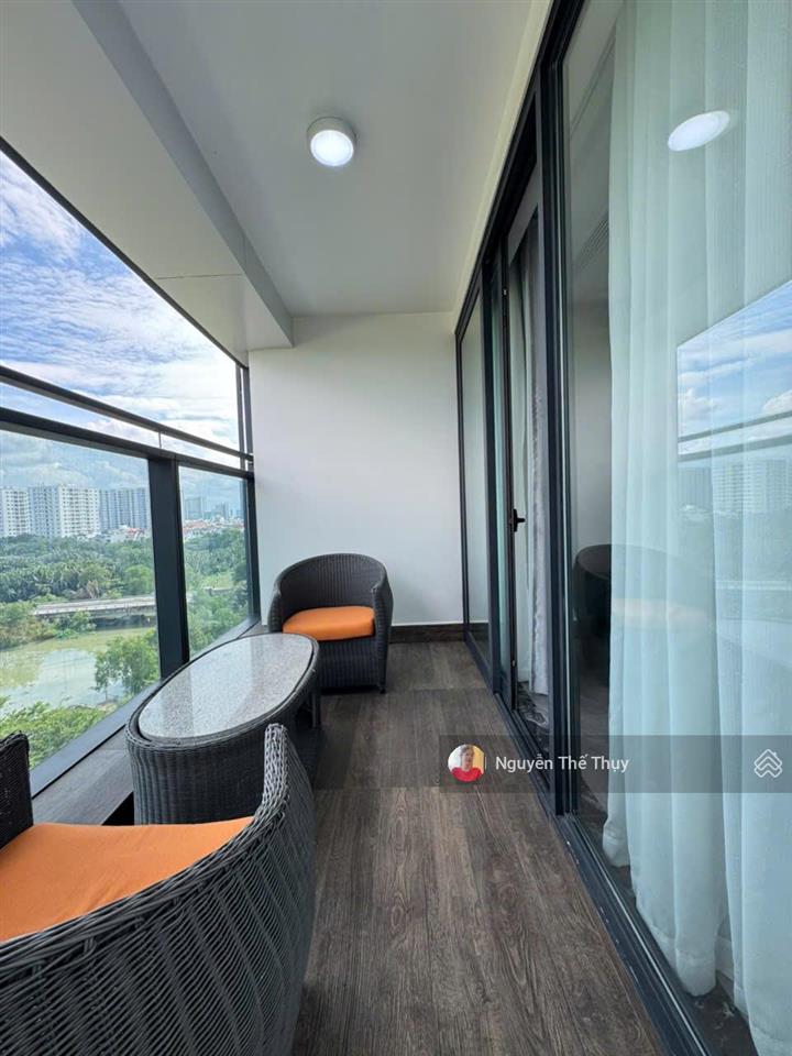 Cho thuê căn 2pn 122m2 full nt giá thuê 20tr/th (miễn pql) chung cư noble crystal riverside q7