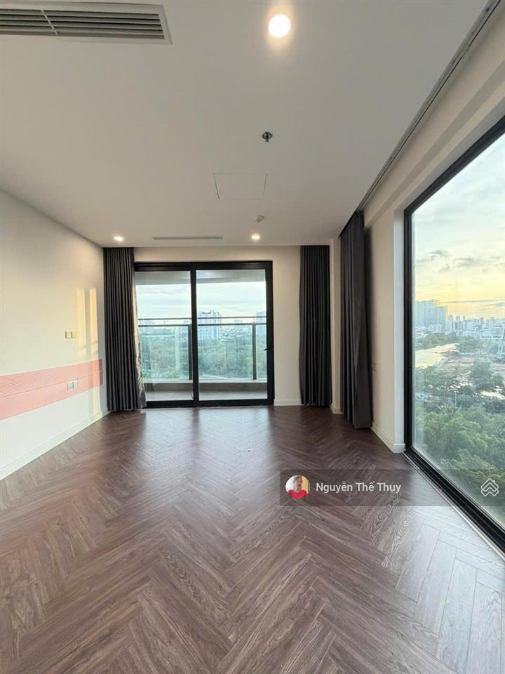 Cho thuê căn góc 2pn giá thuê 17tr/th (miễn pql) chung cư noble crystal riverside q7
