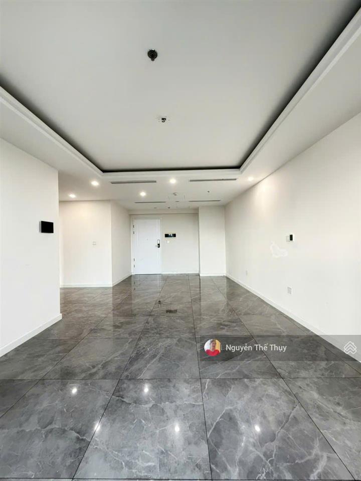 Cho thuê căn góc 2pn giá thuê 17tr/th (miễn pql) chung cư noble crystal riverside q7