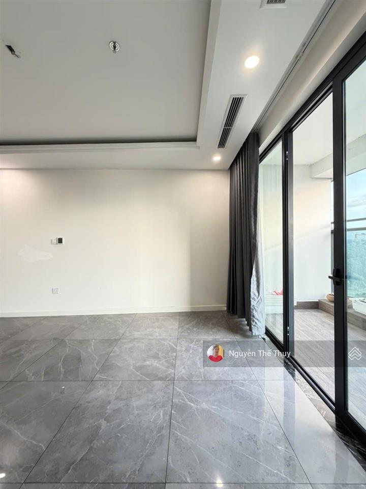 Cho thuê căn góc 2pn giá thuê 17tr/th (miễn pql) chung cư noble crystal riverside q7