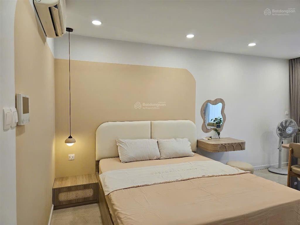 Chính chủ cần bán gấp căn studio full đồ nội thất cao cấp giá 3,4 tỷ.  0983 118 ***