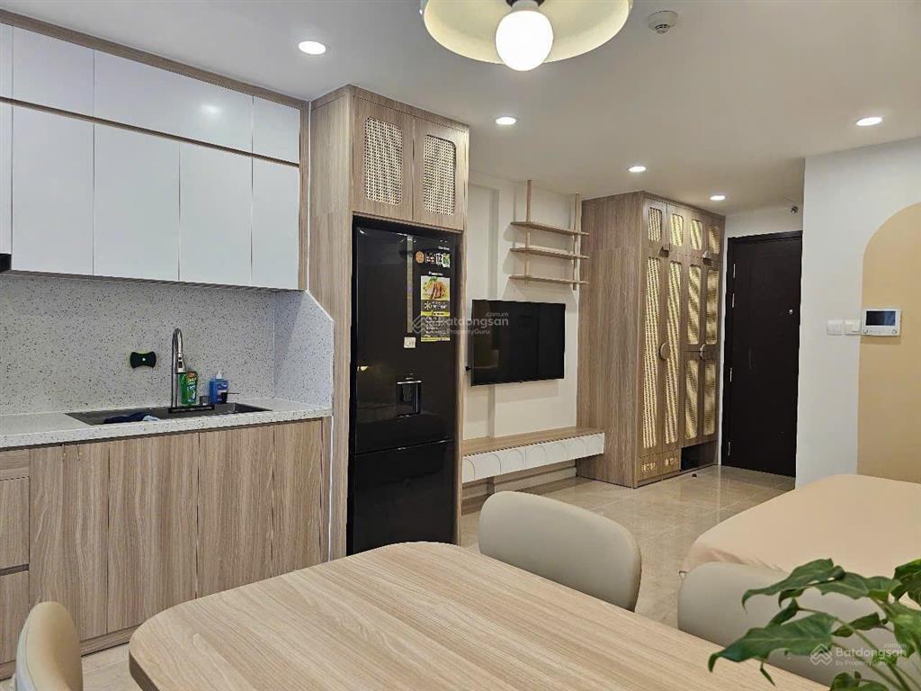 Chính chủ cần bán gấp căn studio full đồ nội thất cao cấp giá 3,4 tỷ.  0983 118 ***