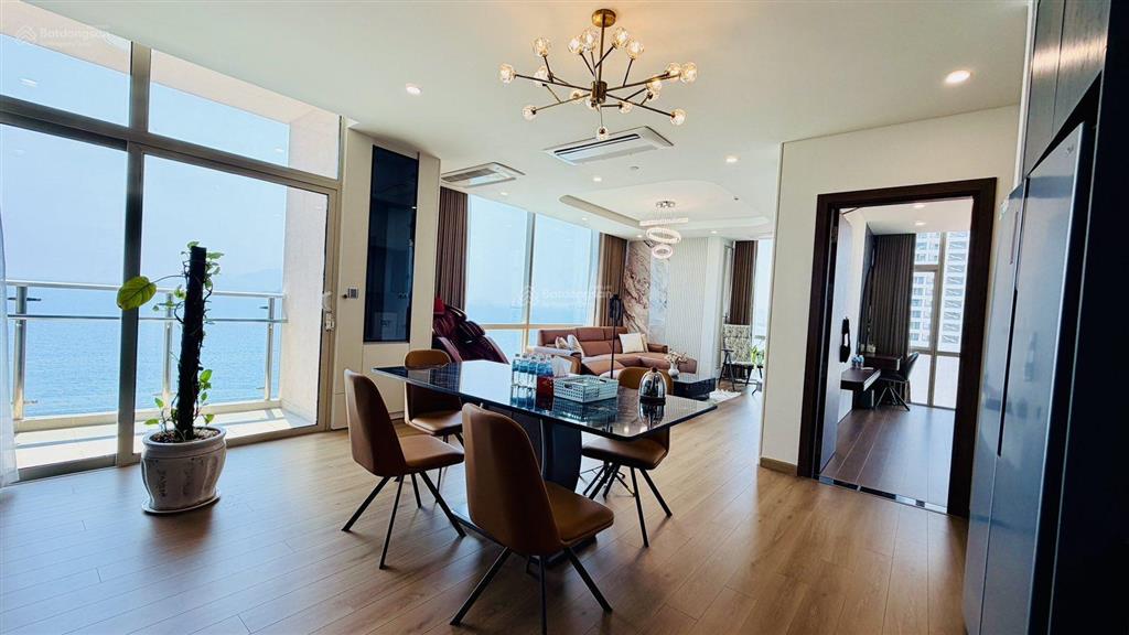 Siêu phẩm căn góc view biển triệu đô tại nha trang center  biển trần phú 164,6m2 3pn giá 18 tỷ