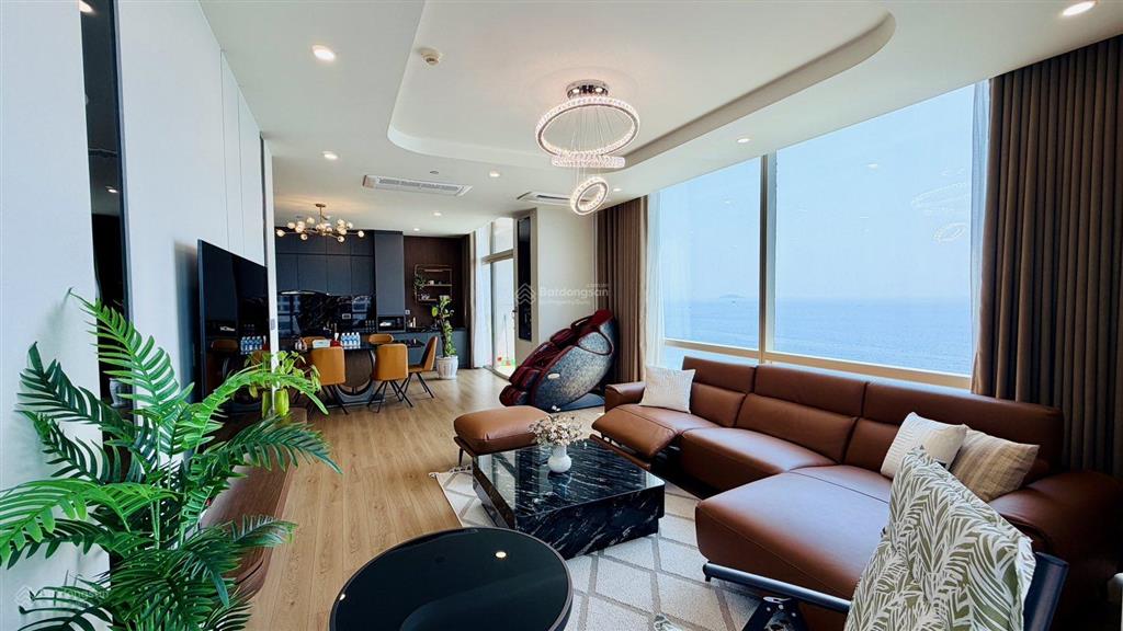Siêu phẩm căn góc view biển triệu đô tại nha trang center  biển trần phú 164,6m2 3pn giá 18 tỷ